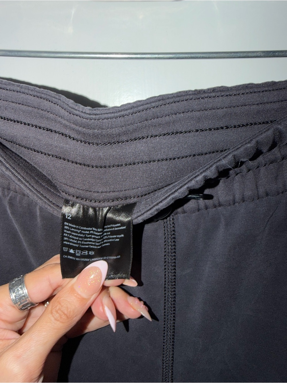 Lululemon Women’s Size 12 Black Half Zip Pullover Wide Leg Pants Set - Picture 9 of 12